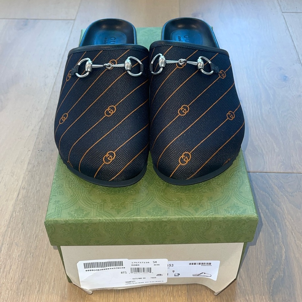 Gucci Black and Orange Loafers with Silver Accents